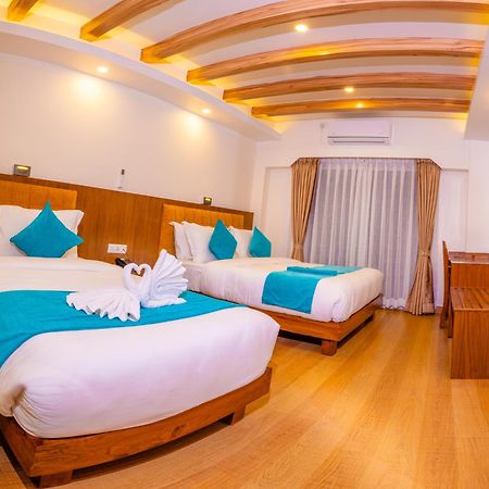 Hotel Pokhara Alpine And Springs Esterno foto