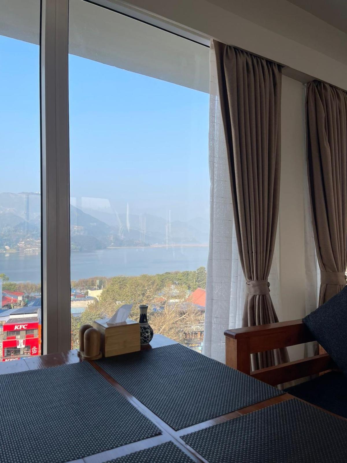 Hotel Pokhara Alpine And Springs Esterno foto
